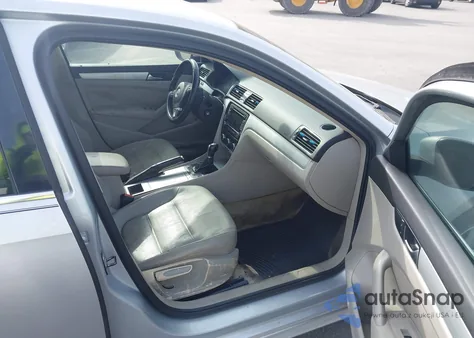 2012 Volkswagen Passat 2.5L Se из США, поврежденный, VIN 1VWBH7A31CC101583